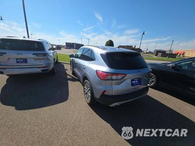 2022 Ford Escape Hybrid Titanium - zdjęcie 2 z 21 - miniatura