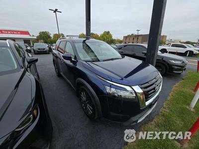 2023 Nissan Pathfinder SL - zdjęcie 4 z 27 - miniatura