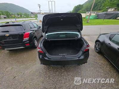 2021 Toyota Camry SE - zdjęcie 14 z 21 - miniatura