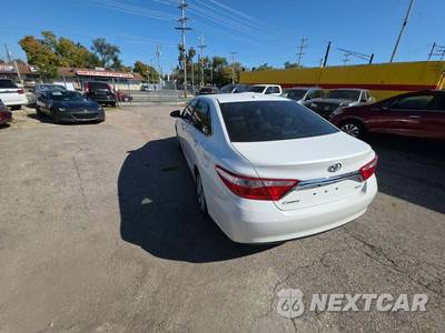 2017 Toyota Camry XSE - zdjęcie 2 z 25 - miniatura