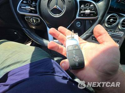 2020 Mercedes-Benz C 300 4MATIC Sedan - zdjęcie 8 z 21 - miniatura