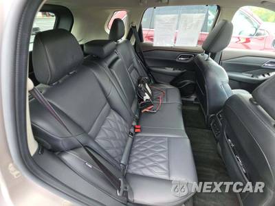 2022 Nissan Rogue Platinum - zdjęcie 16 z 21 - miniatura