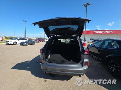 2023 Ford Escape ST-Line - zdjęcie 14 z 22 - miniatura