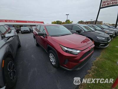 2025 Toyota RAV4 LE - zdjęcie 4 z 22 - miniatura