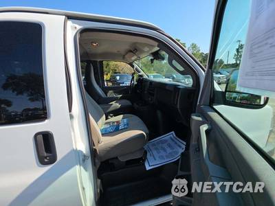 2019 Chevrolet Express 3500 Passenger Van LT 1LT 155.0" WB - zdjęcie 16 z 23 - miniatura