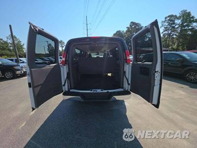 2019 Chevrolet Express 3500 Passenger Van LT 1LT 155.0" WB - zdjęcie 12 z 23 - miniatura