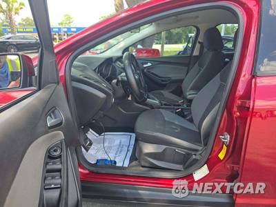 2013 Ford Focus SE Sedan - zdjęcie 3 z 26 - miniatura