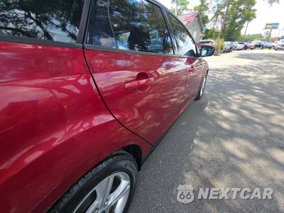 2013 Ford Focus SE Sedan - zdjęcie 24 z 26 - miniatura
