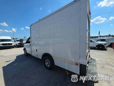 2023 Chevrolet Express 3500 Cutaway 1WT - zdjęcie 10 z 23 - miniatura