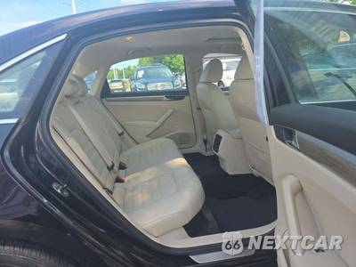 2017 Volkswagen Passat 1.8T SEL Premium - zdjęcie 13 z 18 - miniatura