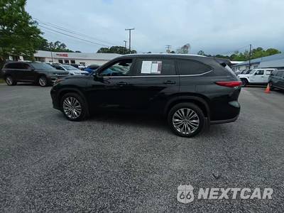 2022 Toyota Highlander Platinum - zdjęcie 3 z 30 - miniatura