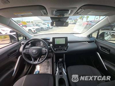 2023 Toyota Corolla Cross LE - zdjęcie 7 z 17 - miniatura