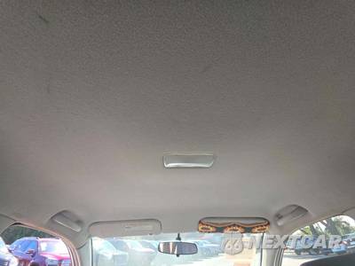 2005 Toyota Corolla LE - zdjęcie 8 z 19 - miniatura
