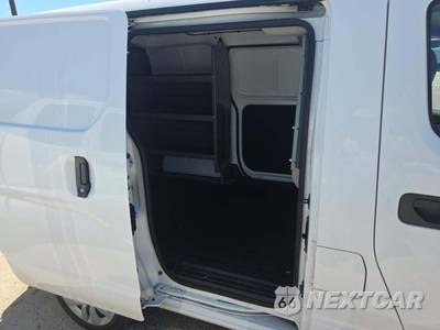 2020 Nissan NV200 Compact Cargo SV 115.2" WB - zdjęcie 16 z 21 - miniatura