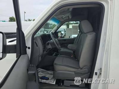 2019 Nissan NV2500 HD Cargo S High Roof 146.1" WB - zdjęcie 3 z 20 - miniatura