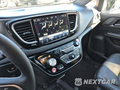 2027 Chrysler Pacifica Select 121.6" WB - zdjęcie 10 z 23 - miniatura