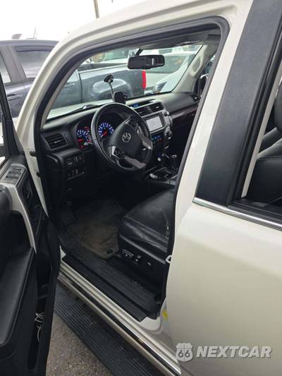 2016 Toyota 4Runner Limited - zdjęcie 6 z 35 - miniatura