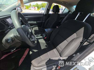 2019 Hyundai Elantra SE Sedan - zdjęcie 3 z 18 - miniatura
