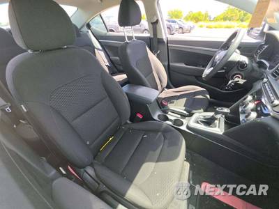 2019 Hyundai Elantra SE Sedan - zdjęcie 15 z 18 - miniatura