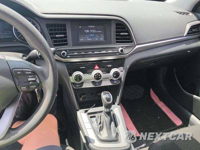 2019 Hyundai Elantra SE Sedan - zdjęcie 7 z 18 - miniatura