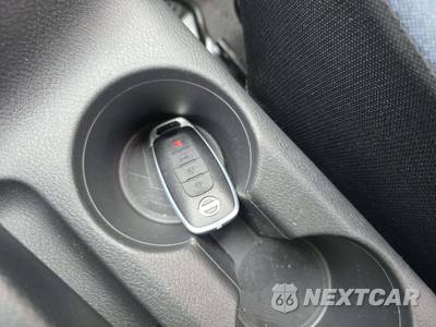 2025 Nissan Versa SV - zdjęcie 8 z 20 - miniatura