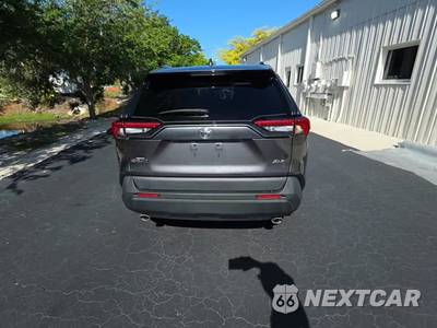2023 Toyota RAV4 XLE - zdjęcie 4 z 24 - miniatura