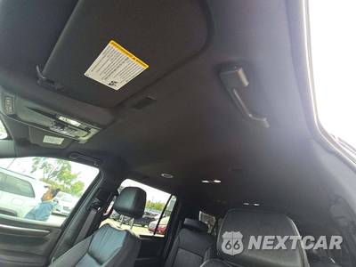2025 Chevrolet Suburban LT 1LT - zdjęcie 11 z 21 - miniatura