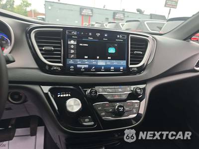 2027 Chrysler Pacifica Select 121.6" WB - zdjęcie 10 z 21 - miniatura