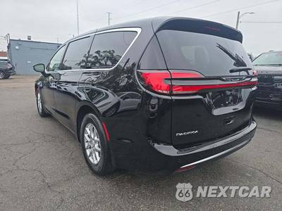 2027 Chrysler Pacifica Select 121.6" WB - zdjęcie 2 z 21 - miniatura