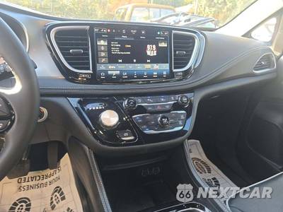2025 Chrysler Pacifica Limited 121.6" WB - zdjęcie 10 z 21 - miniatura