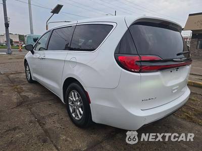 2027 Chrysler Pacifica Select 121.6" WB - zdjęcie 2 z 21 - miniatura