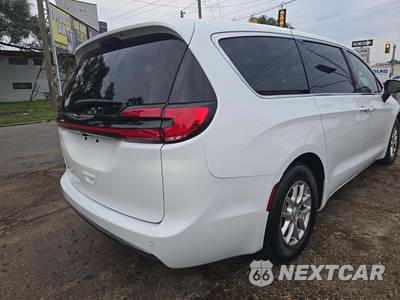 2027 Chrysler Pacifica Select 121.6" WB - zdjęcie 3 z 21 - miniatura