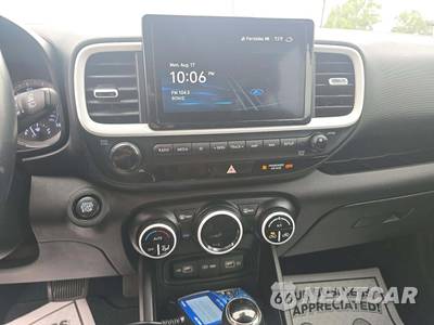 2022 Hyundai Venue Limited - zdjęcie 7 z 18 - miniatura