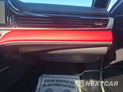 2026 Toyota Camry XSE - zdjęcie 19 z 20 - miniatura