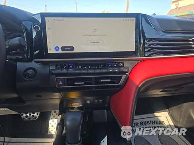 2026 Toyota Camry XSE - zdjęcie 10 z 20 - miniatura