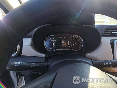 2021 Nissan Versa SV - zdjęcie 9 z 21 - miniatura
