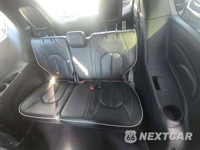 2026 Chrysler Pacifica Limited 121.6" WB - zdjęcie 14 z 21 - miniatura