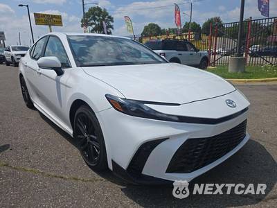 2026 Toyota Camry SE - zdjęcie 4 z 22 - miniatura