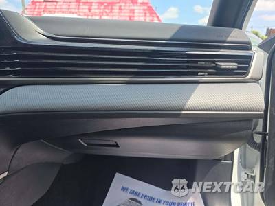 2026 Toyota Camry SE - zdjęcie 19 z 22 - miniatura