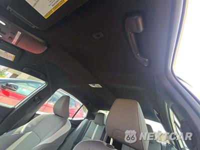2026 Toyota Camry SE - zdjęcie 11 z 22 - miniatura