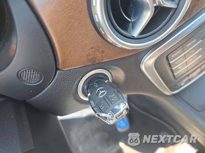 2016 Mercedes-Benz GLA 250 4MATIC - zdjęcie 8 z 31 - miniatura