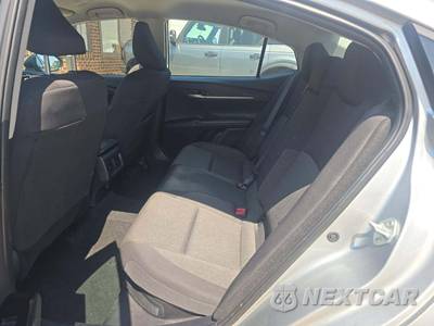2025 Toyota Camry LE - zdjęcie 13 z 21 - miniatura