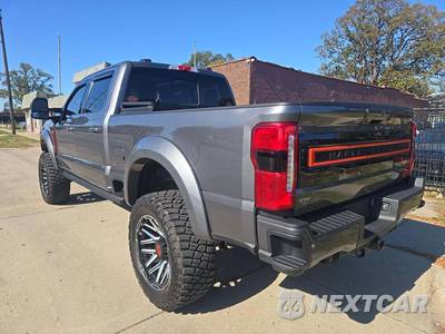 2024 Ford Super Duty F-250 Lariat Crew Cab Medium Bed - zdjęcie 2 z 21 - miniatura