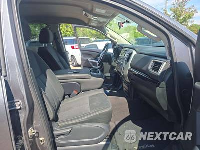 2017 Nissan TITAN SV Crew Cab Short Bed - zdjęcie 18 z 22 - miniatura