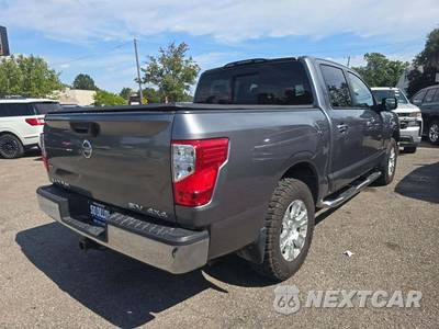 2017 Nissan TITAN SV Crew Cab Short Bed - zdjęcie 3 z 22 - miniatura