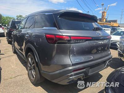 2022 INFINITI LUXE - zdjęcie 2 z 22 - miniatura