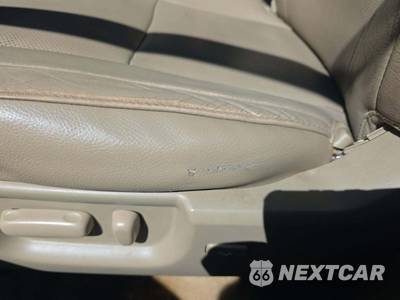 2010 Toyota Sequoia Platinum - zdjęcie 23 z 30 - miniatura