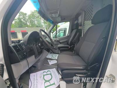 2012 Mercedes-Benz Sprinter 2500 Cargo Van Standard Roof 144.3" WB - zdjęcie 6 z 33 - miniatura