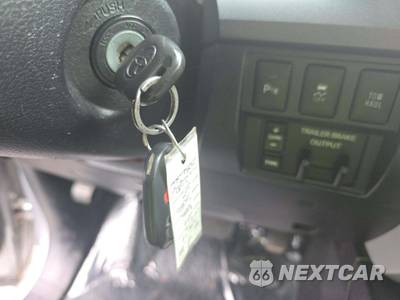 2016 Toyota Tundra SR5 Crew Cab Short Bed - zdjęcie 8 z 29 - miniatura
