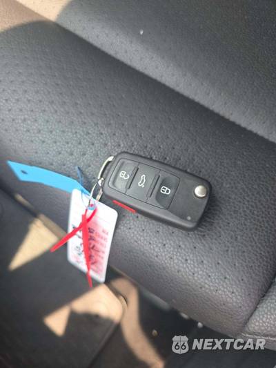 2016 Volkswagen Tiguan SE - zdjęcie 8 z 24 - miniatura